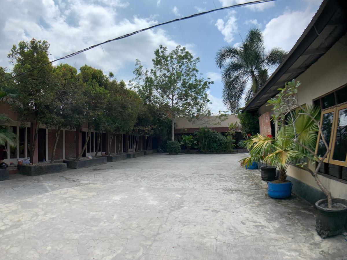 Wisma Madagaskar Palangka Raya Exterior foto